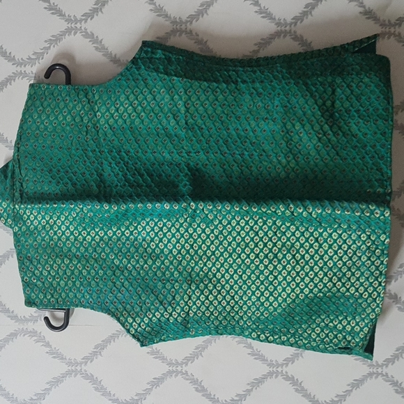 Ethnic shrug/jacket. - Picture 3 of 7